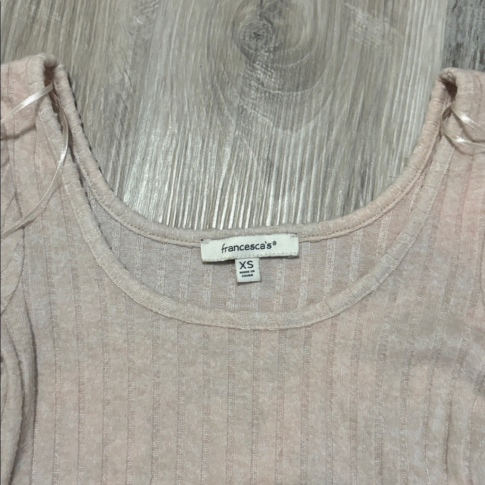 Francesca's Collections Soft Pink Ribbed Top - Picture 2 of 2